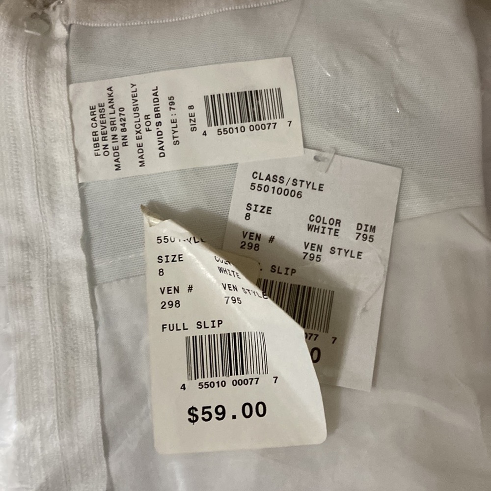 David’s Bridal Wedding Dress Size 6 - Picture 12 of 14